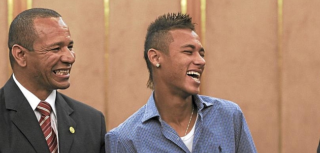 Neymar's father confirms contact with Bara