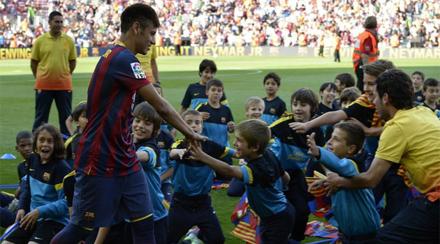 Neymar: Vengo para ayudar a Messi a seguir siendo el mejor