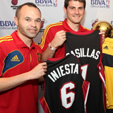 Andrs Iniesta e Iker Casillas