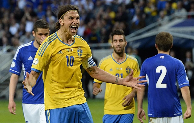 Ibrahimovic sostiene a Suecia ante Islas Feroe