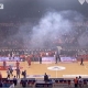 Bengalas, punteros, petardos... obligan a suspender el Olympiakos-Panathinaikos