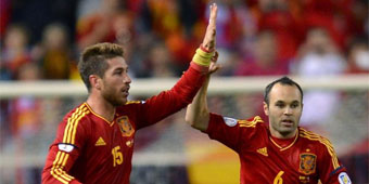 Iniesta y Ramos lucharn por el Baln de Oro de la Copa