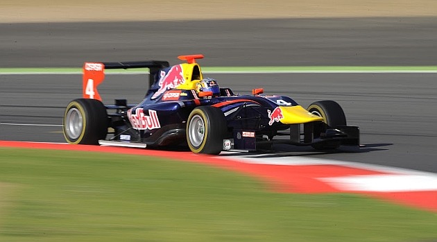 Venturini gana la segunda carrera; Sainz, muy lejos