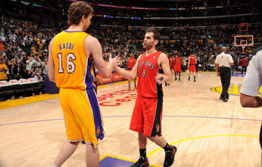 Howard y Caldern podran acabar jugando juntos, en los Lakers junto a Pau?