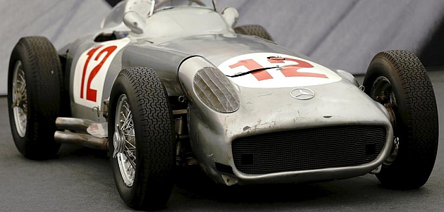 Fangio's 1954 Mercedes sells for 22.1 million