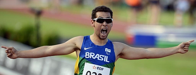 Oliveira bate el rcord mundial paralmpico de 200 metros