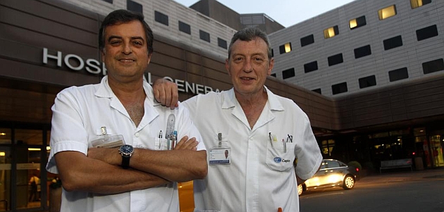 El doctor Rodrguez, a la izquierda, junto al doctor Cots / Foto: F. ADELANTADO