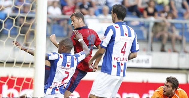 Oriol Riera, en una de las acción del partido. / FOTO: Club Atlético Osasuna