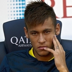 Neymar empez en el banquillo