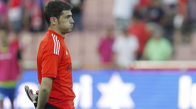 Real Madrid fans point to exit door for Iker Casillas