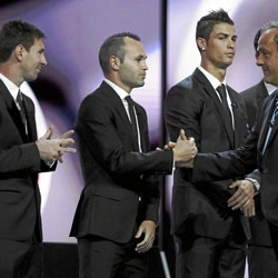 La UEFA trata de convencer al
Madrid para que Ronaldo viaje a Mnaco