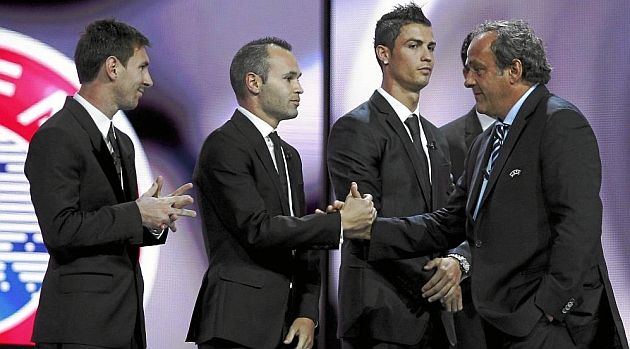 La UEFA trata de convencer al
Madrid para que Ronaldo viaje a Mnaco