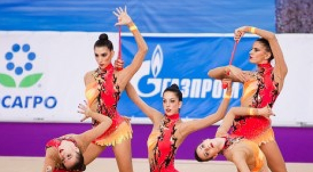 Espaa cuarta y oro para Bielorrusia
en el concurso completo de conjuntos