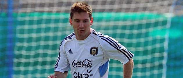 Lionel Messi, durante un entrenamiento con Argentina / AFP