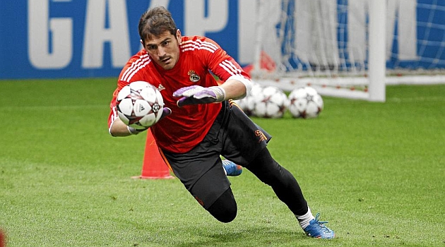 Casillas heads the change