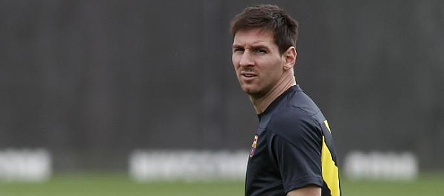 Messi to recover in Barcelona