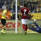 Reus, de penalti, salva un
mediocre partido del Dortmund