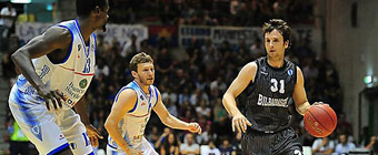 El Bilbao Basket sobrevive al bombardeo
sardo y gana tras la prrroga