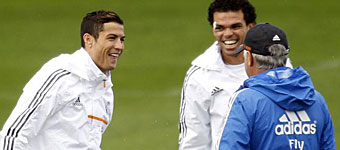 Cristiano y Pepe, con el grupo