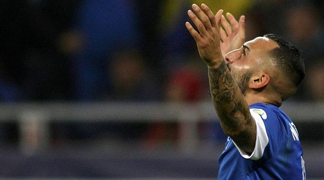 Mitroglou celebra su gol en Bucarest con Grecia / REUTERS
