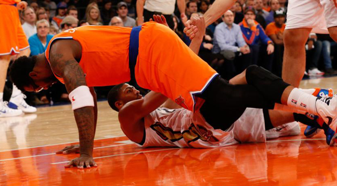Bosh le birla la magia a LeBron en la noche ms msera de los Knicks
