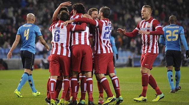 Los jugadores del Atltico celebran un gol ante el Oporto / JUAN AGUADO (MARCA)