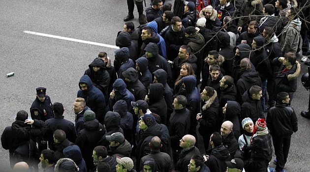 La Polica controla a los Ultras Sur
en la inauguracin de la Grada Joven