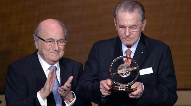 Premio Distincin Presidencial de la FIFA para Jacques Rogge