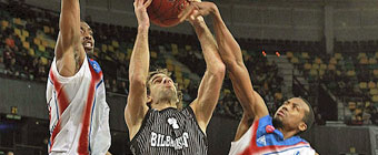 El Bilbao Basket se engancha al
Last 32 con una paliza al Panionios
