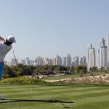 McIlroy comienza mandando en el Dubai Desert Classic