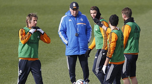 Ancelotti gives Arbeloa, Coentrao and Bale a whirl