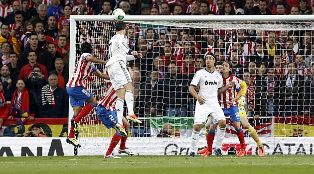 Ronaldo close on heels of Aragons