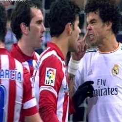 Qu le lanz Pepe a Diego Costa?