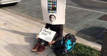 Un japons ya est haciendo cola para comprar el iPhone 6