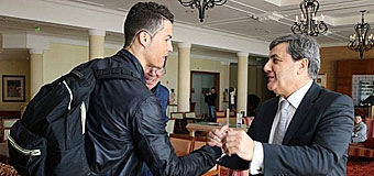 Cristiano y Pepe descansan con Portugal