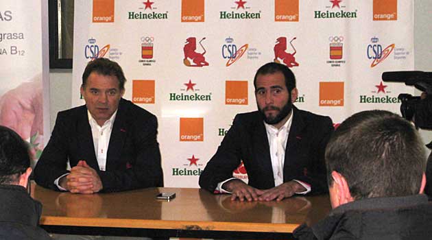 Santiago Santos y Pablo Feijo, en la rueda de prensa posterior al partido de Rusia