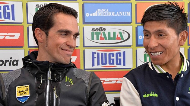 Alberto Contador junto a Nairo Quintana en la rueda de prensa. FOTO: RCS
