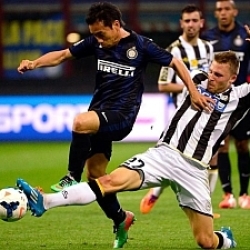 El Inter no puede con el Udinese y frena su progresin