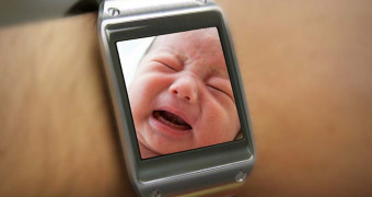 El Galaxy S5 y el reloj Gear 2 sirven también de vigila bebés