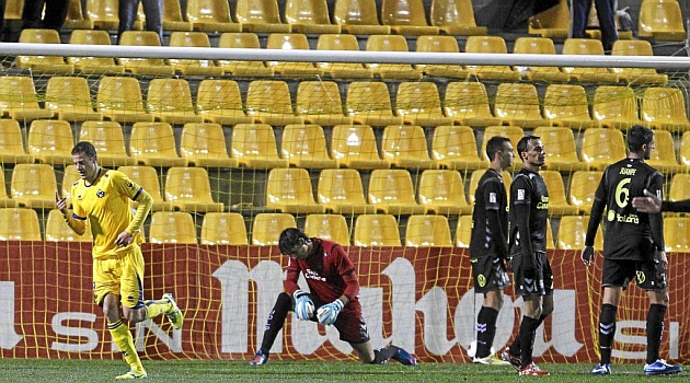 Oriol Riera celebra el gol a Las Palmas el ao pasado en Santo Domingo / Beatriz Guzmn (Marca)
