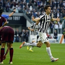 Un doblete de Llorente
enfila a la Juventus hacia el Scudetto