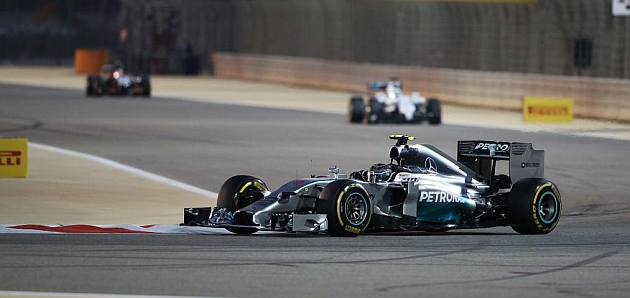 Mercedes tambin domina en los test de Bahrin