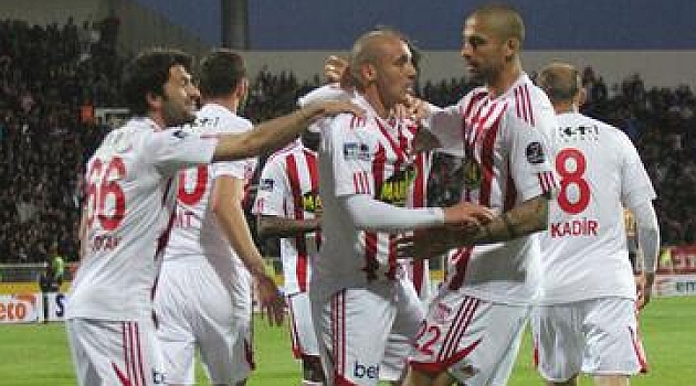 El Sivasspor de Roberto Carlos sorprende al Galatasaray