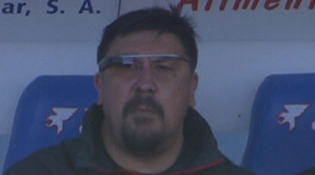 Mono Burgos debuts Google Glass in the dugout