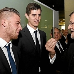 Rajoy: Me quito el sombrero ante el Atleti, pero quiero que gane el Madrid en Lisboa