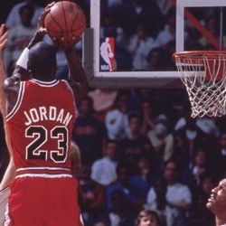 Se cumplen cinco lustros del mtico 'The Shot' con el que Jordan detuvo el tiempo