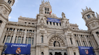 Escudos en el ayuntamiento de Madrid
