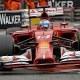 Alonso se luce en una pista hmeda