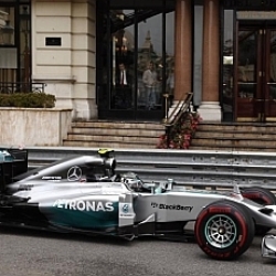 Rosberg, hasta 2016