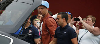 Ronaldo llega con molestias a la concentracin